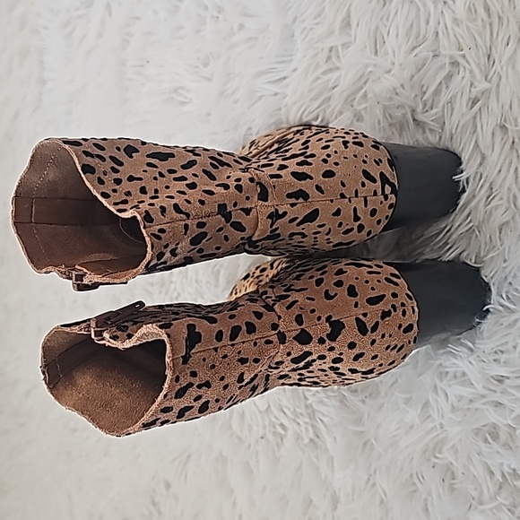 Gibson Latimer cheetah print ankle booties - Picture 4 of 8